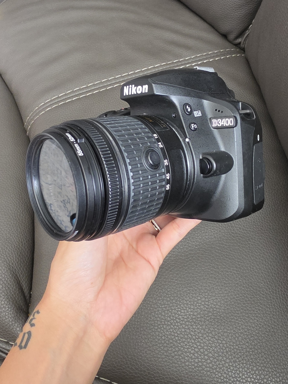 Nikon D3400 DSLR Camera in Black with 18-55mm Lens